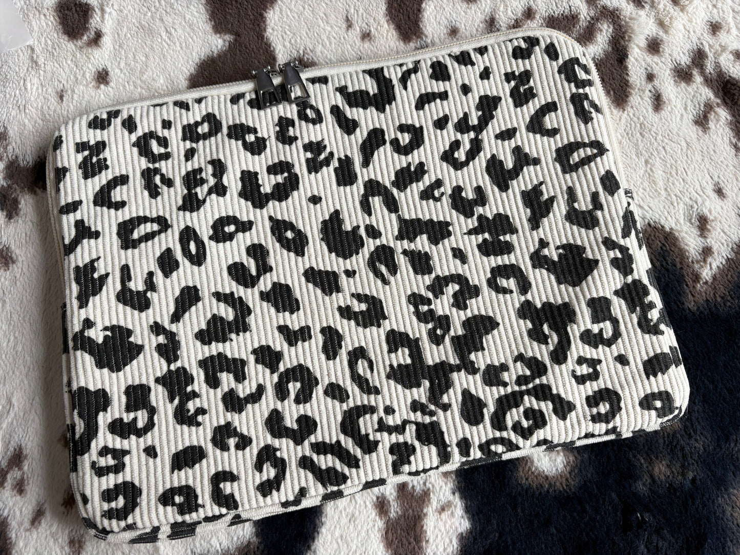 IPAD & LAPTOP SLEEVES