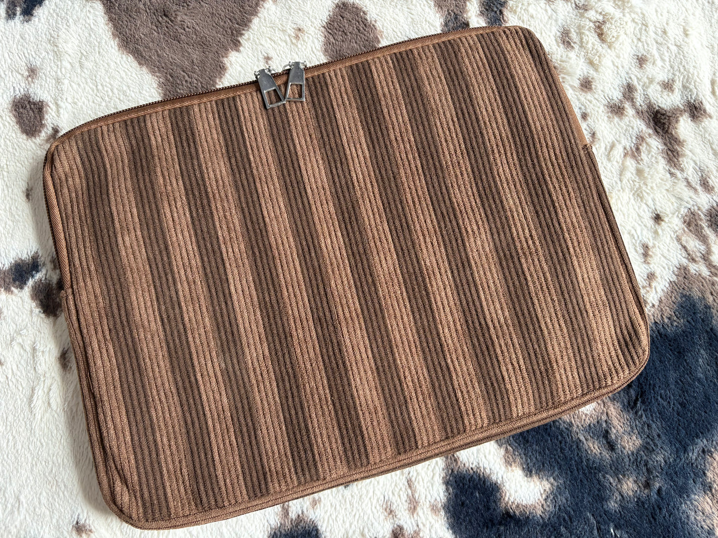 IPAD & LAPTOP SLEEVES