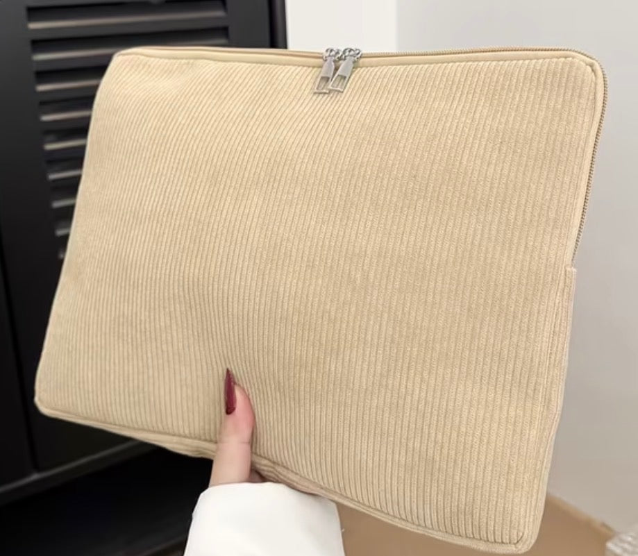 IPAD & LAPTOP SLEEVES