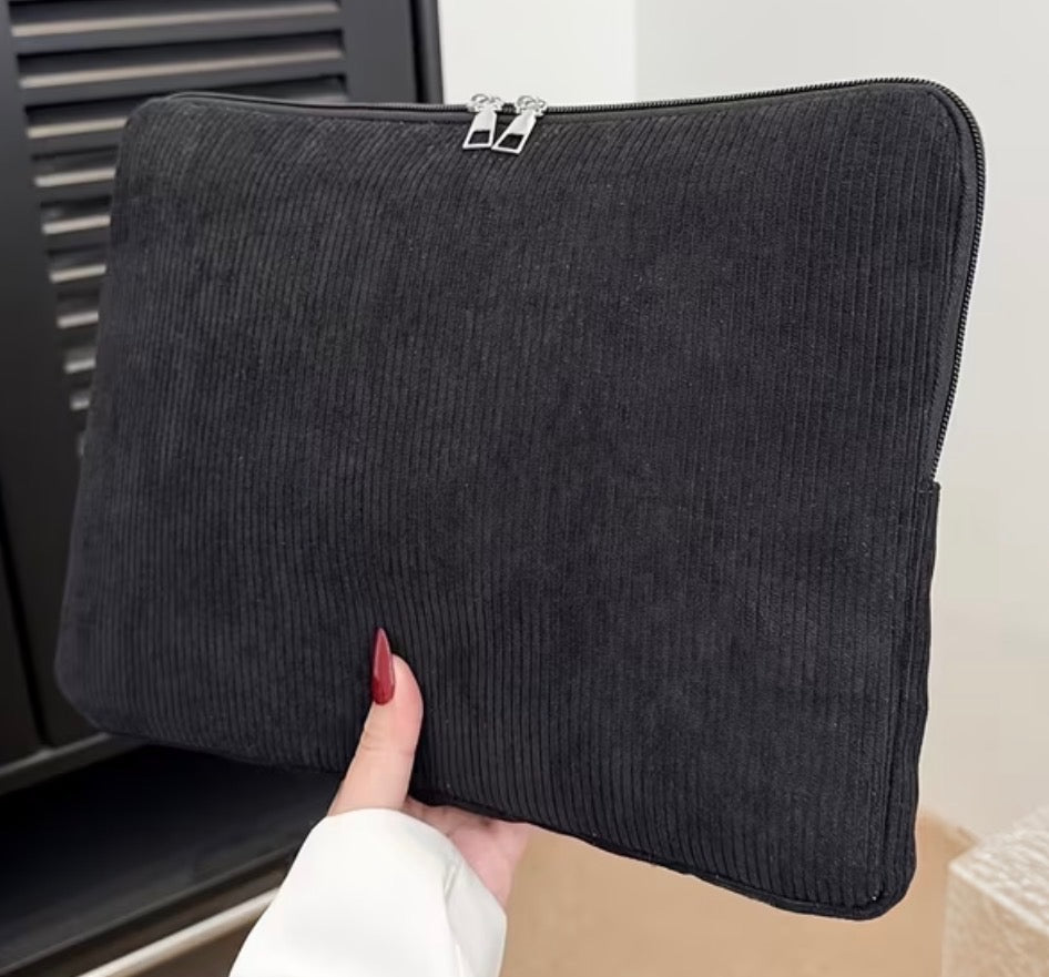 IPAD & LAPTOP SLEEVES