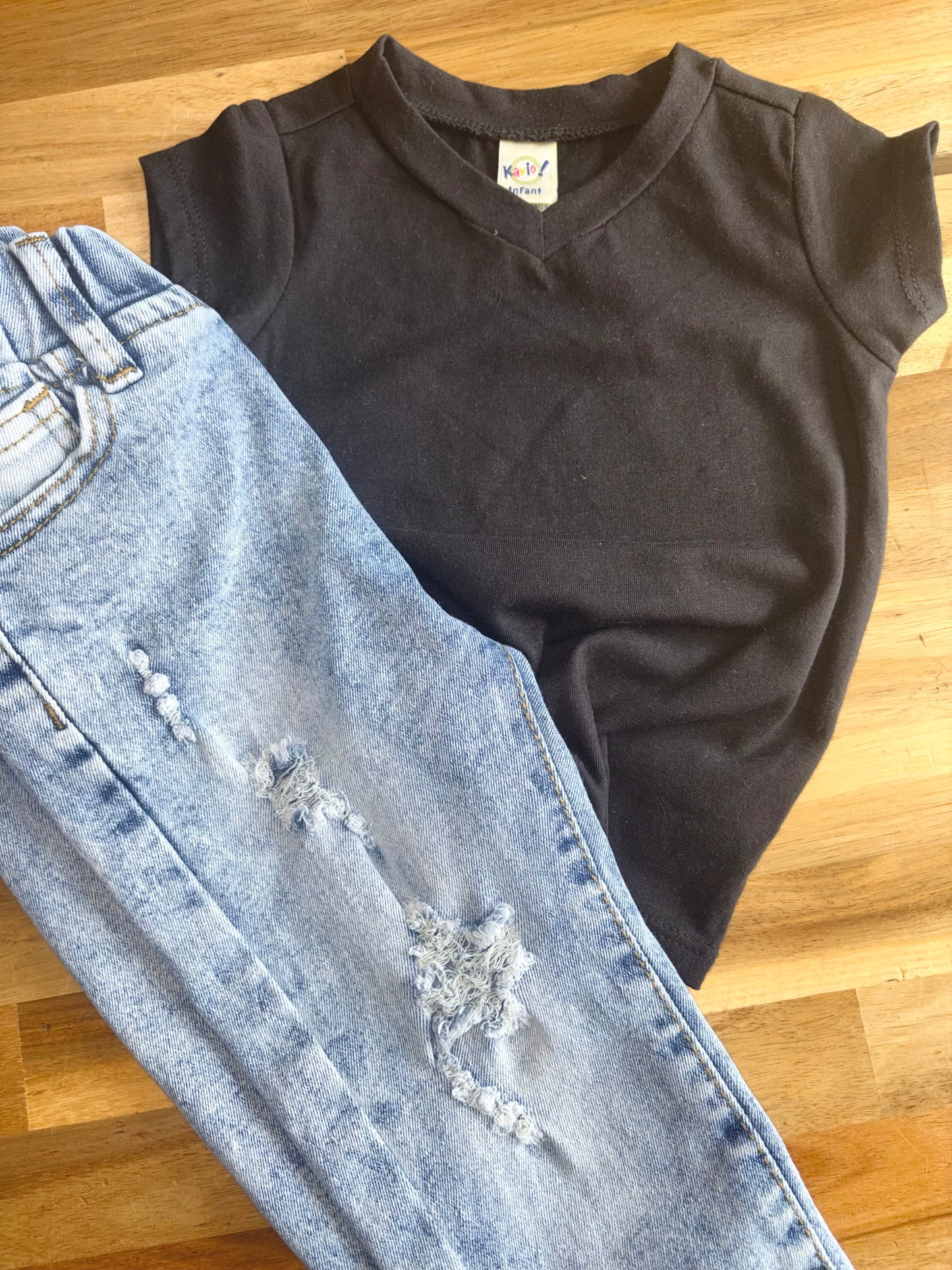 V-neck infant/toddler tee